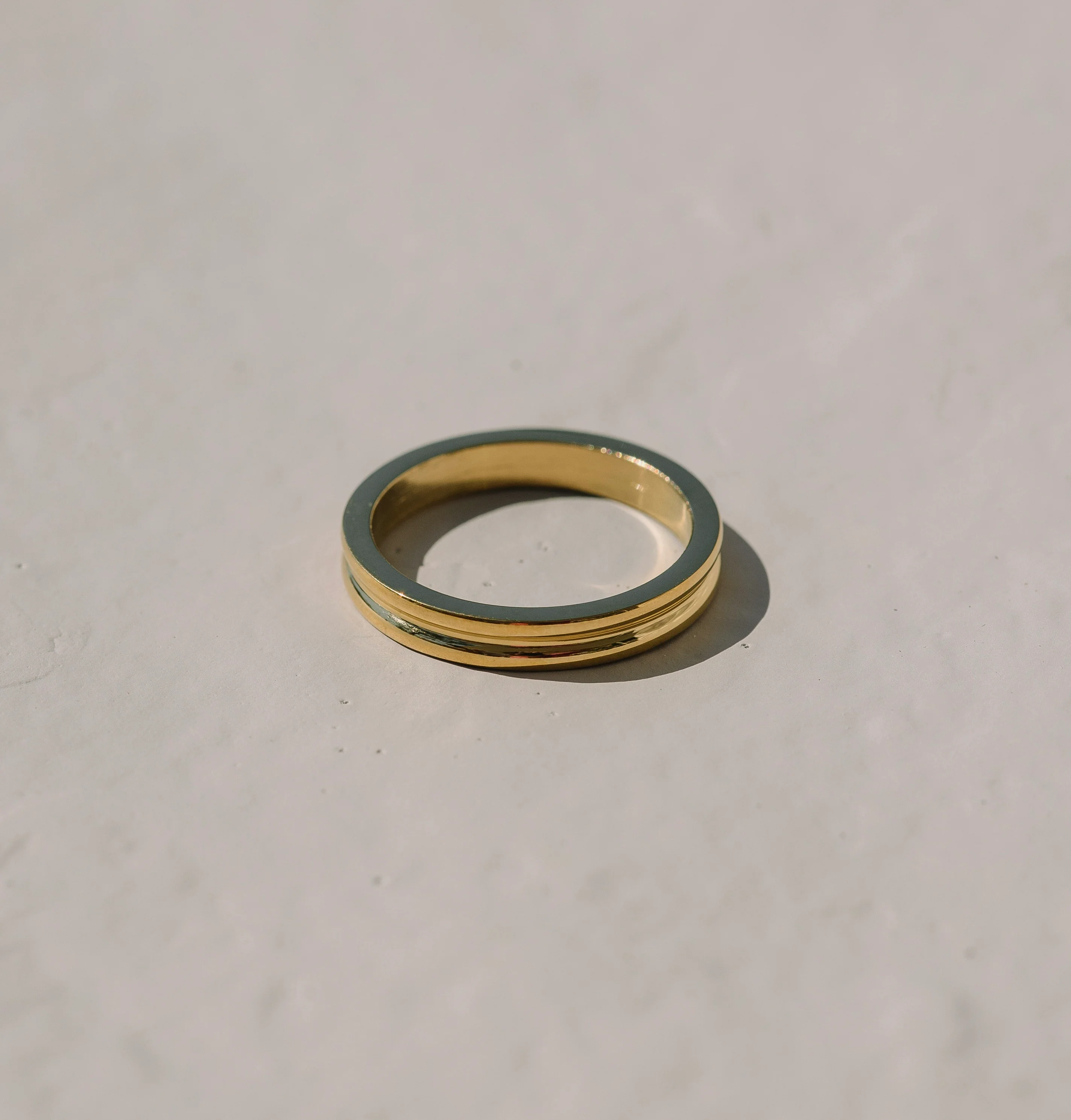 Lola /gold/